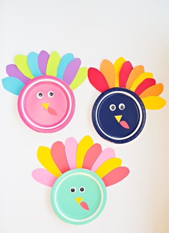 Colorful DIY Paper Plate Turkey