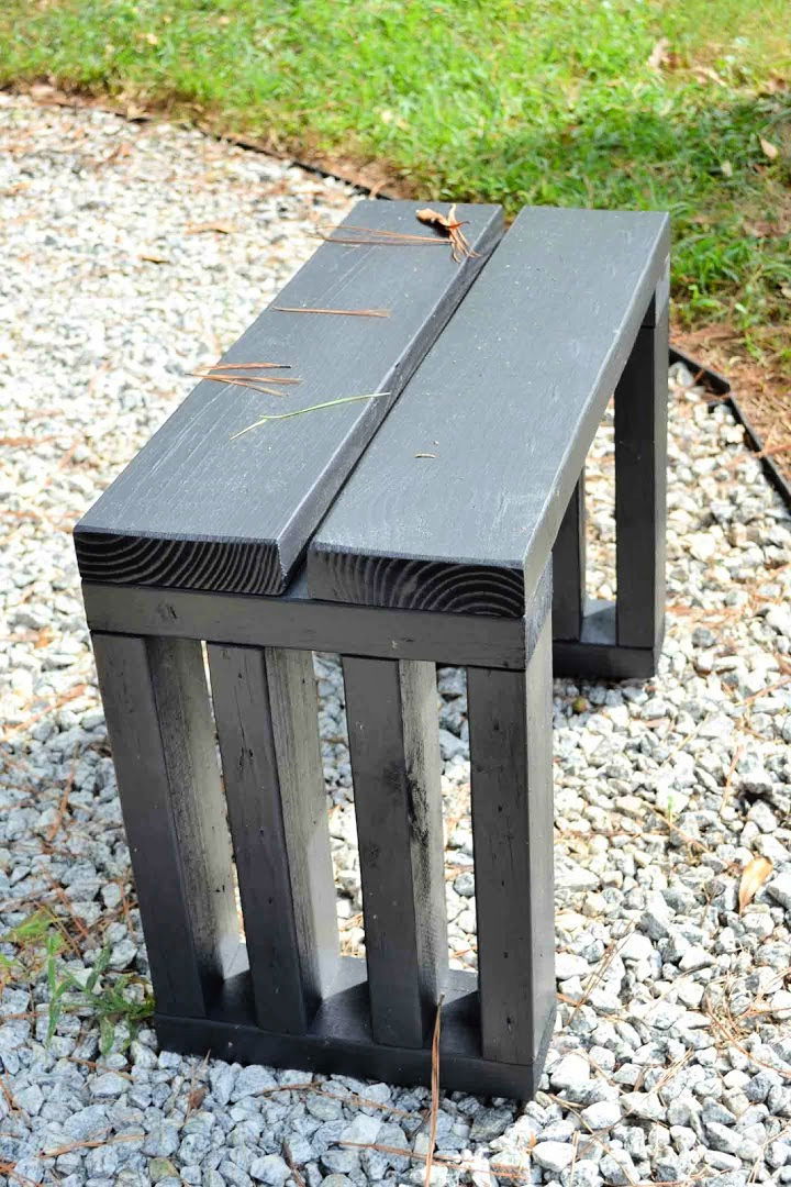 Garden Bench Using Scrap Wood 1