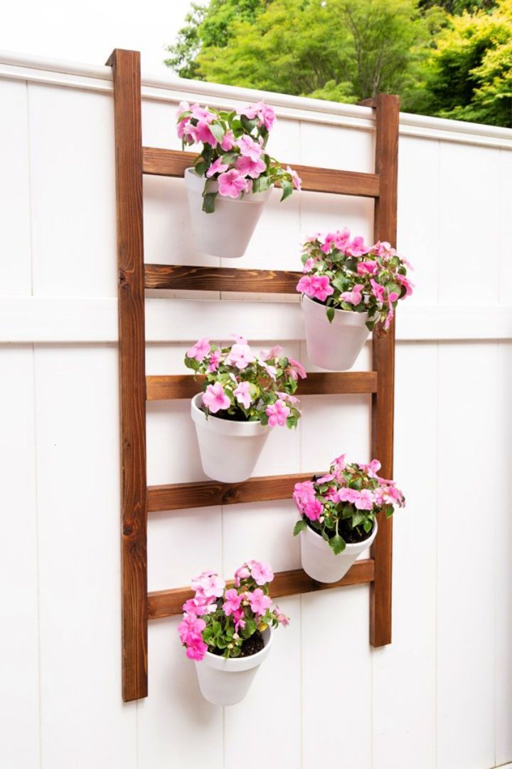 How to Make a Wall Ladder Planter Stand