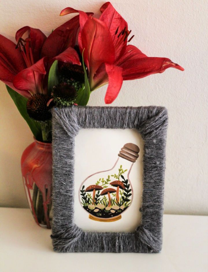 Inexpensive DIY Yarn Wrapped Picture Frame