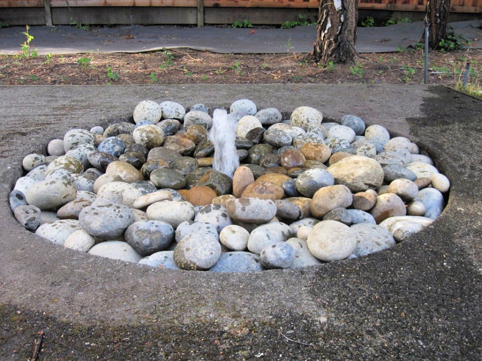 Wonderful DIY Disappearing Water Fountain