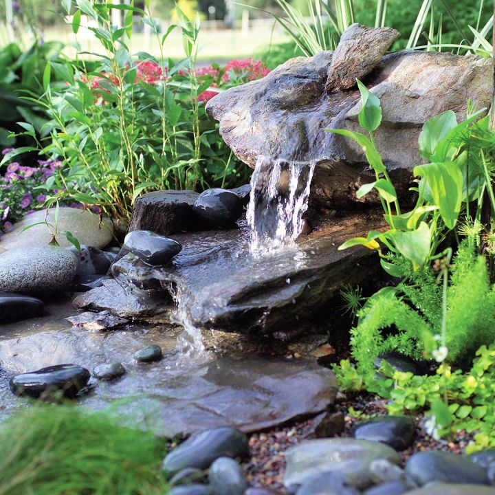 How to Decorate Around a Water Fountain (9 Unique Ideas) - Pond Informer