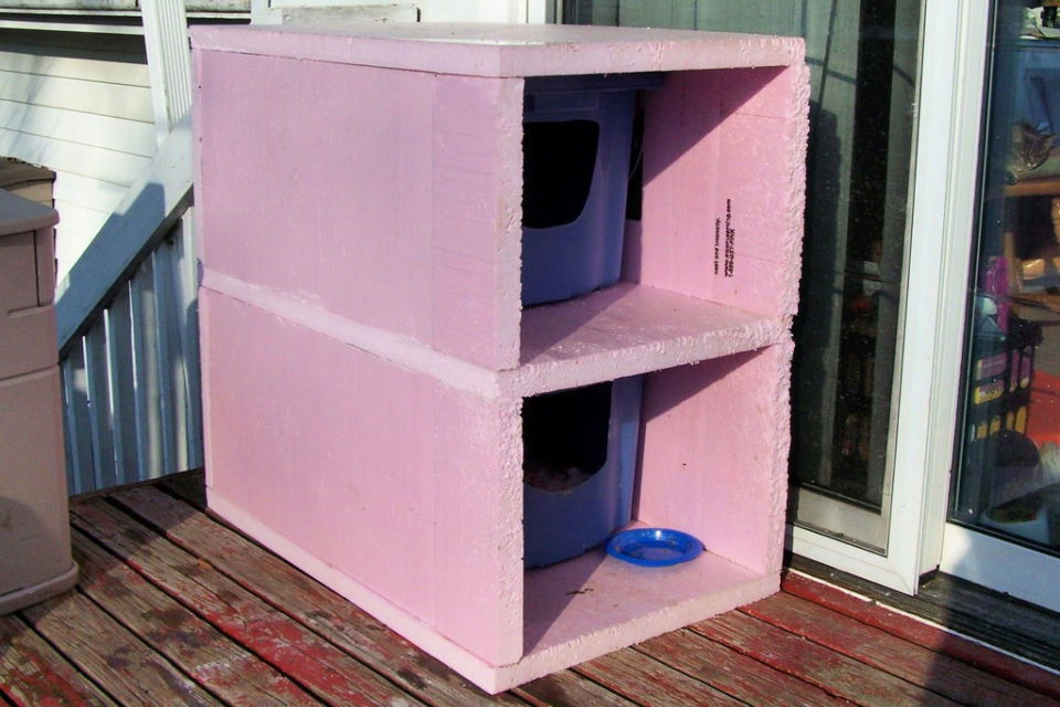 Outdoor Cat House Plans, Unfinished insulated Cat House with Heater  #insulatedcathouse