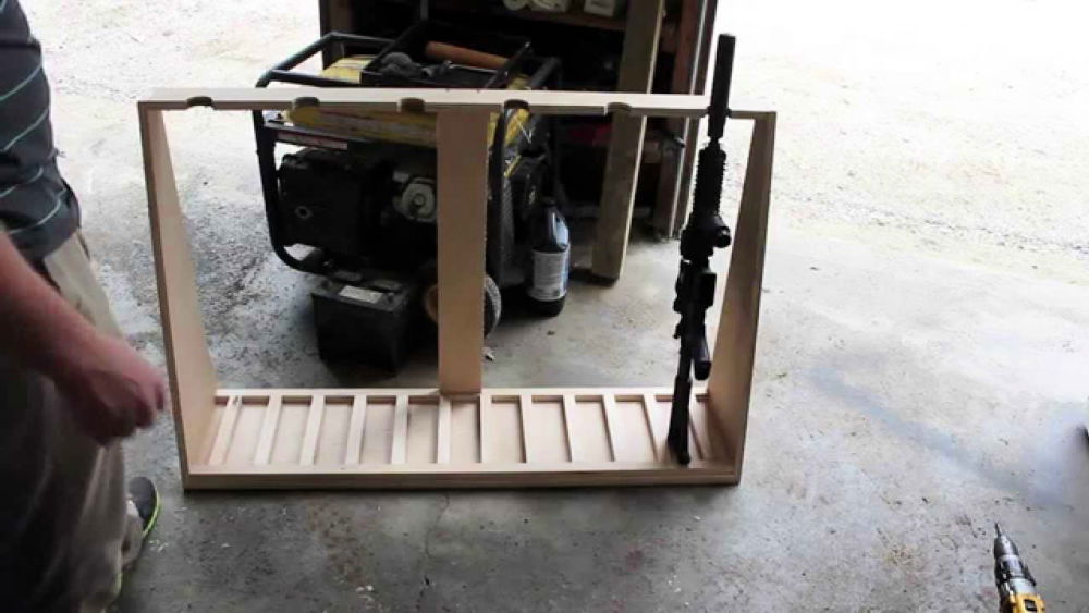 Command Shelf for Under 10 Bucks, If You Have Scrap Wood. : 4 Steps -  Instructables