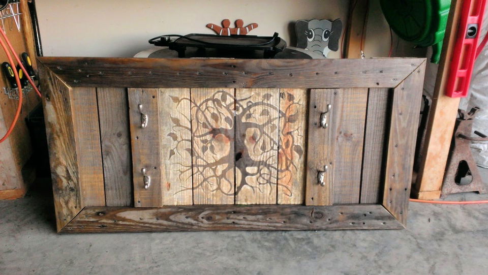 Gun Rack from Reclaimed Pallet Wood