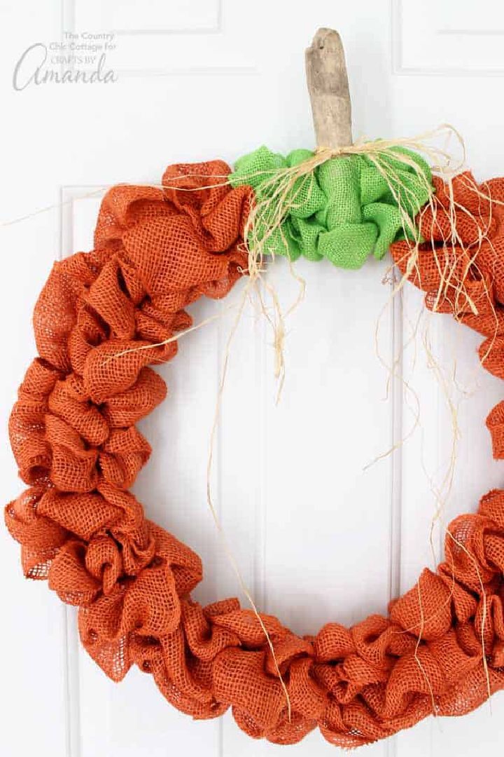 Amazing DIY Burlap Pumpkin Wreath