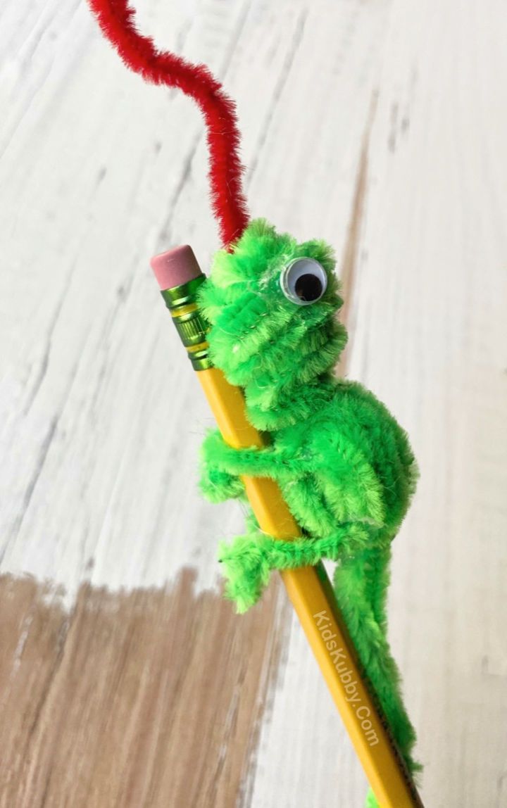Pipe Cleaner Animal Pencil Toppers