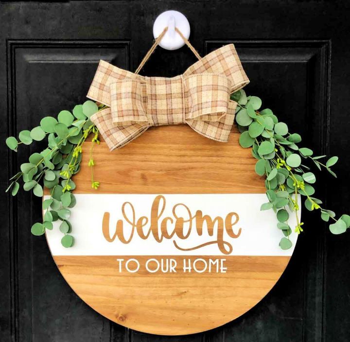 Creating Wood Round Welcome Sign