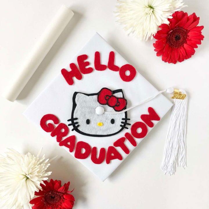 DIY Hello Kitty Grad Cap