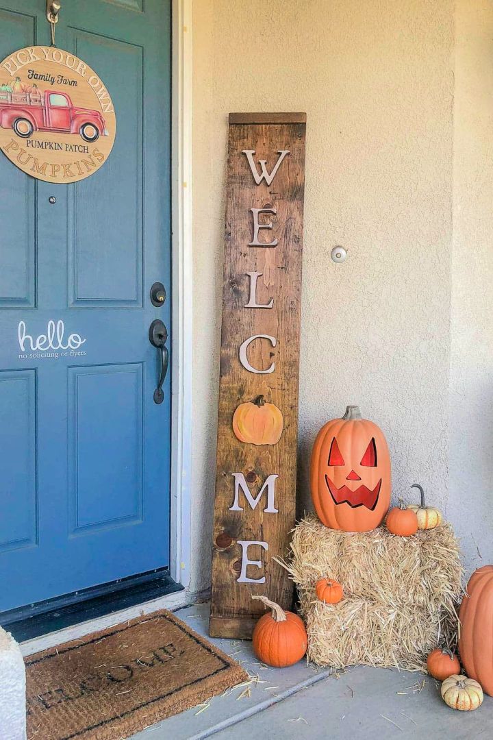 DIY Tall Welcome Sign To Sell