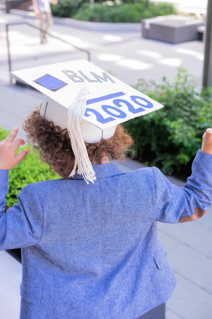 Make Your Own White Graduation Cap