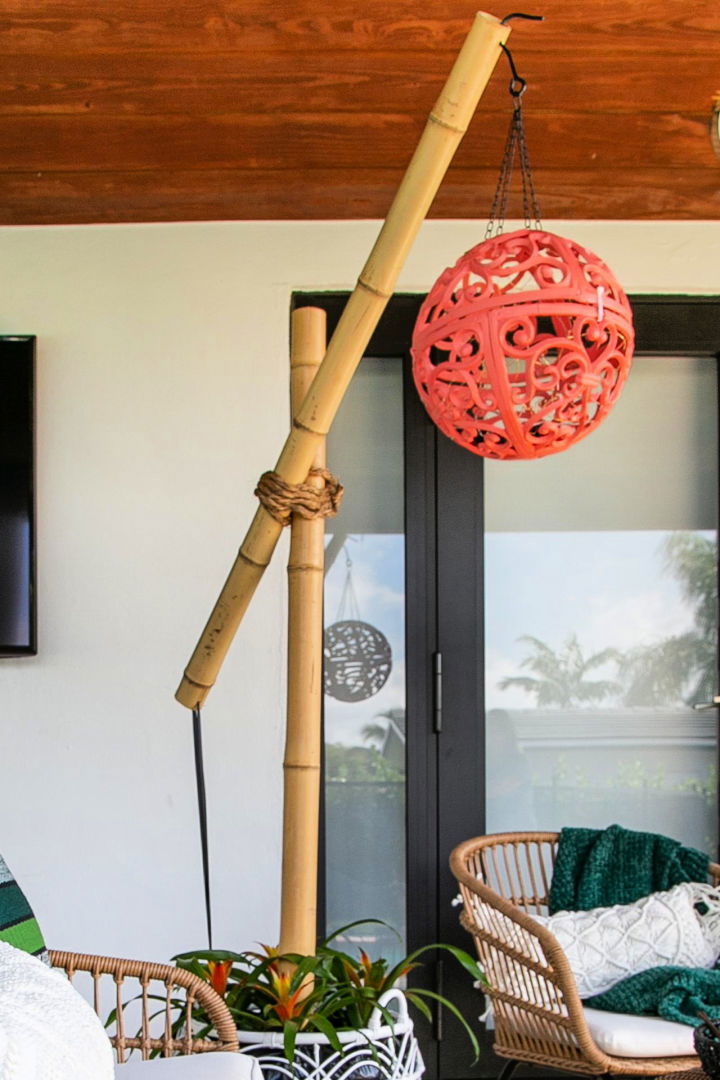 Pretty DIY Outdoor Floor Lamp