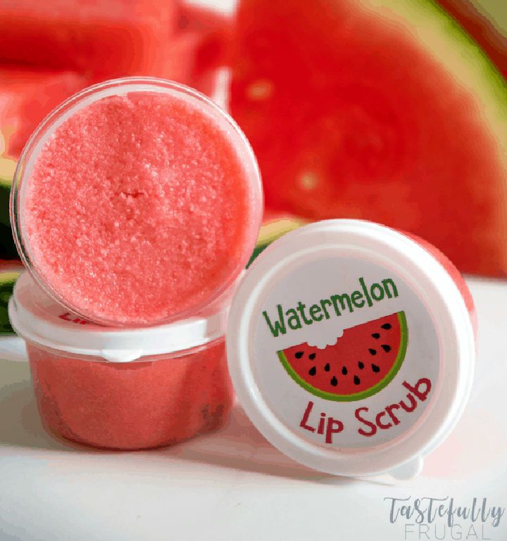 3 Ingredient Watermelon Lip Scrub