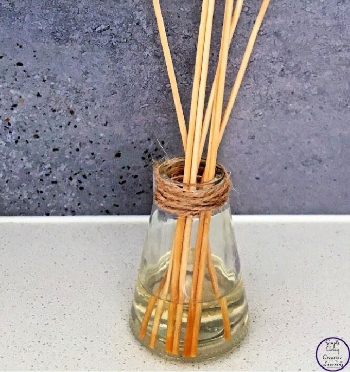 DIY Reed Diffuser with Essential Oils