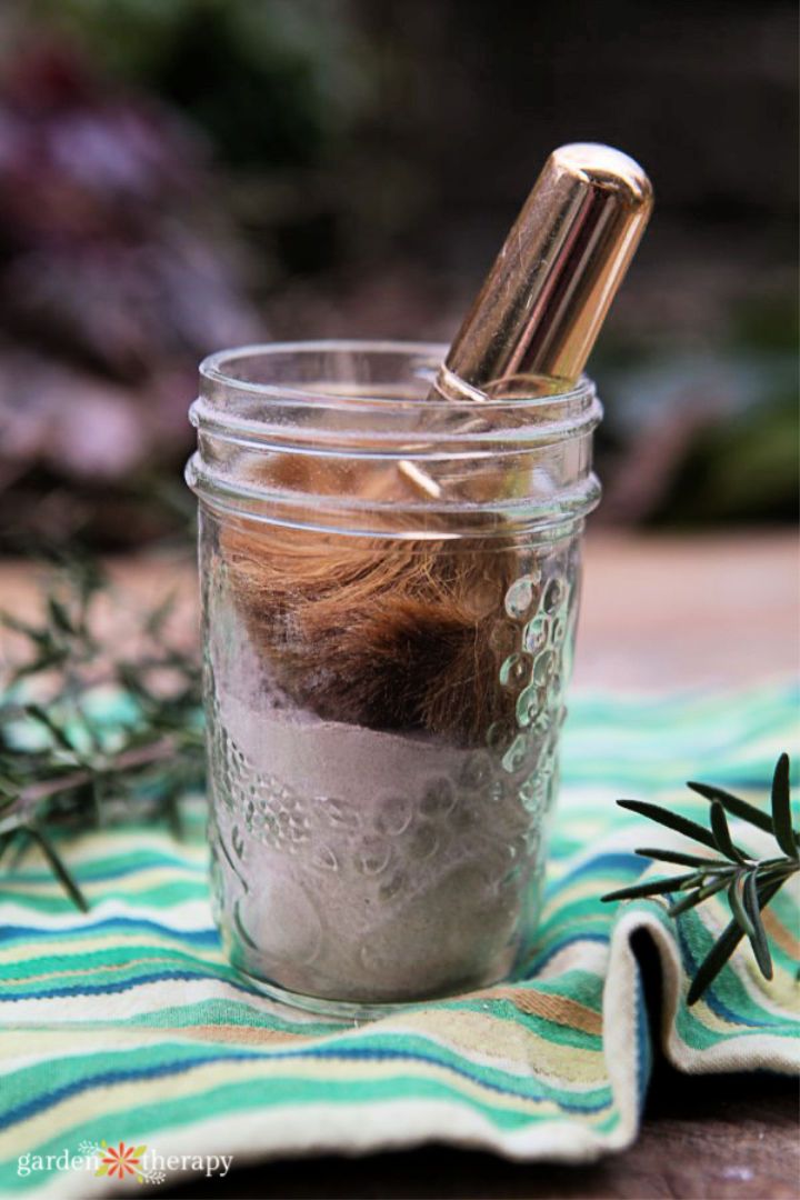 Dry Shampoo with Rosemary and Lavender