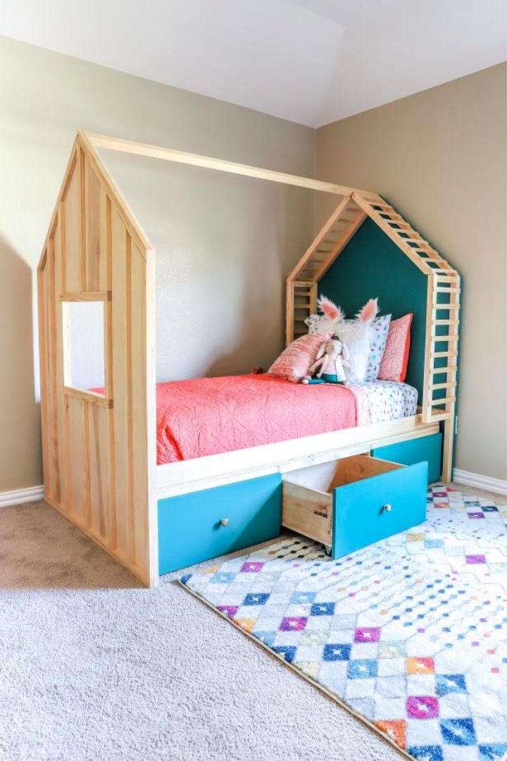 House shaped Kids Bed