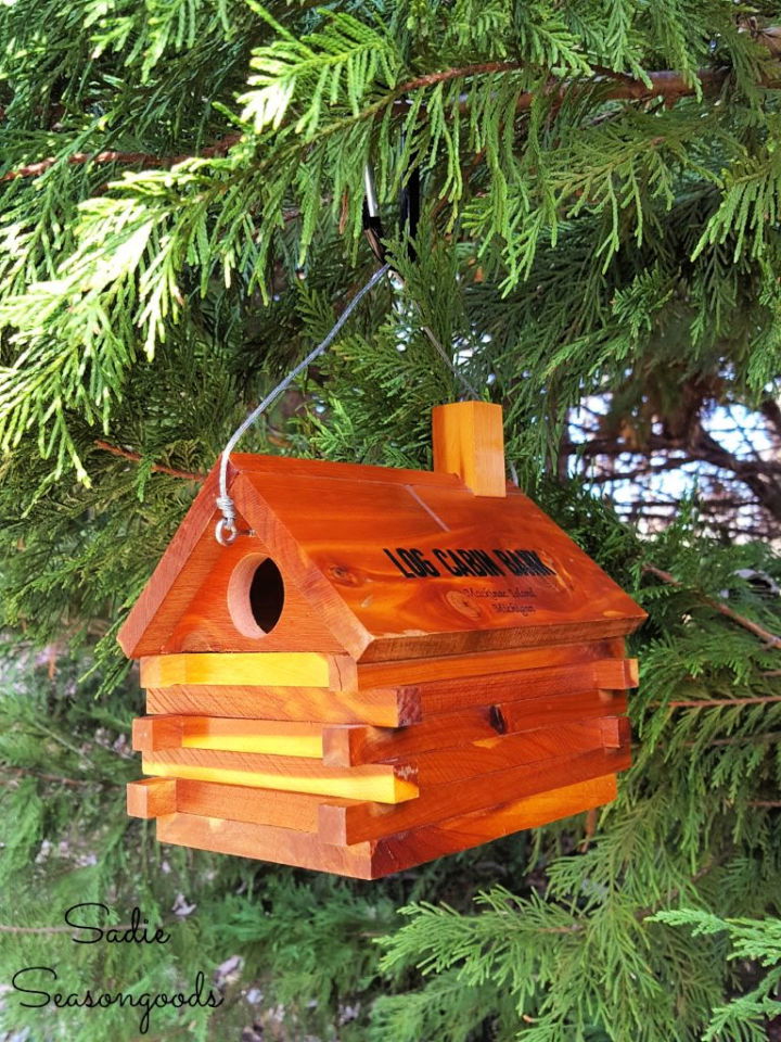 Log Cabin Bank Birdhouse