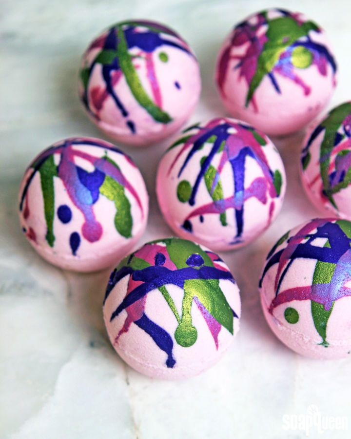 Painted Berry Bath Bomb