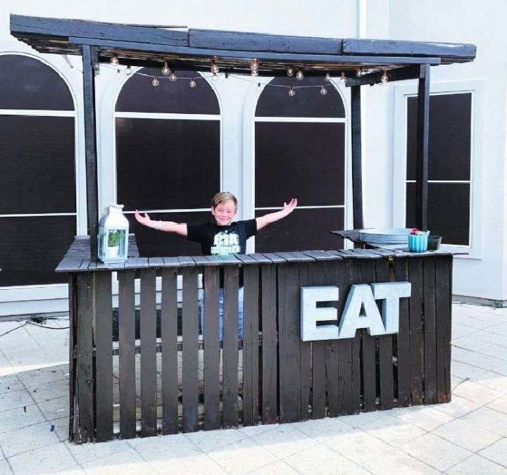 Make Your Own Pallet Bar