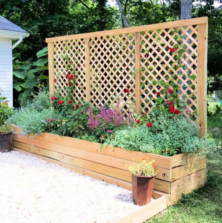 Making a Privacy Screen With Planter