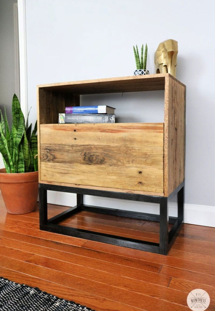 Reclaimed Pallet Wood Nightstand