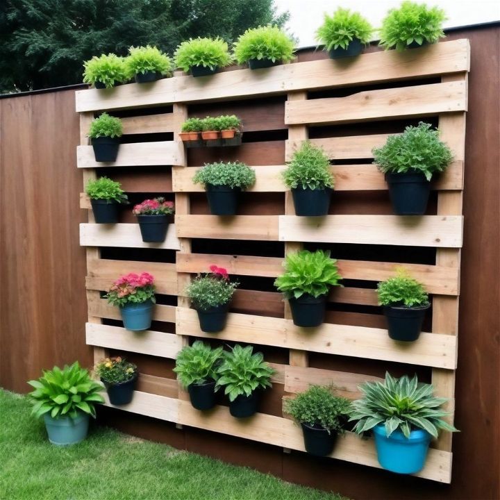 fence decoration by repurposing wooden pallets