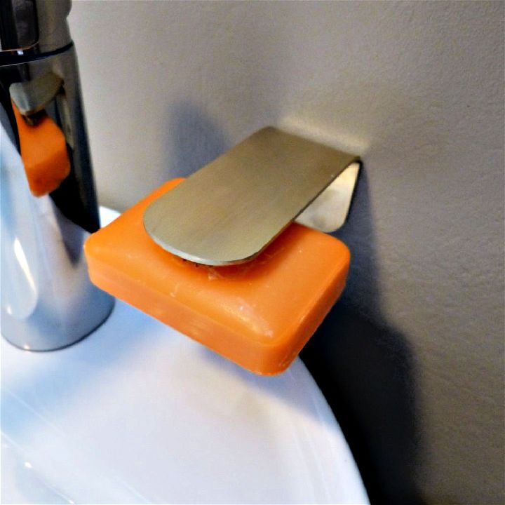 traditional magnetic soap holders