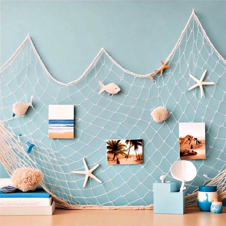 fishnet decor for beach themed bedroom