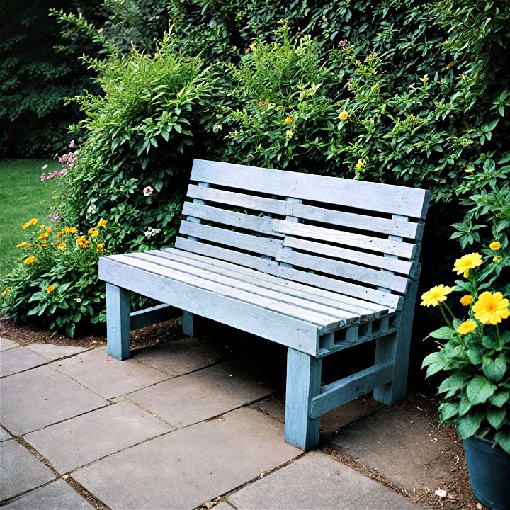 pallet bench to make your garden more inviting