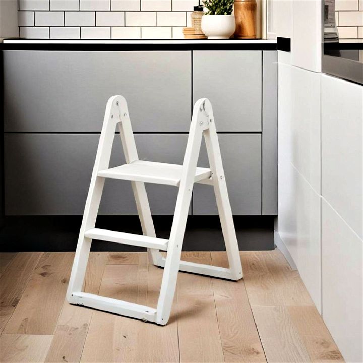 folding ladder for high reaches