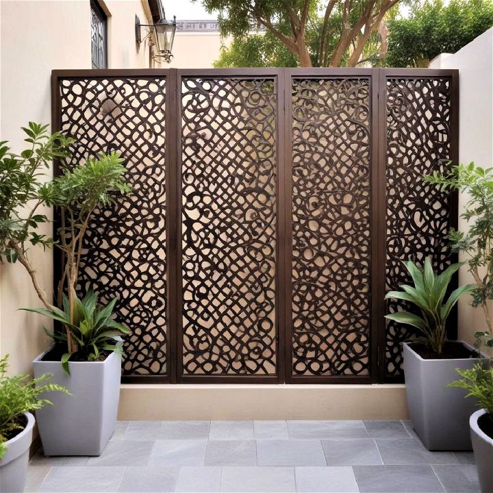 decorative screens for small courtyard