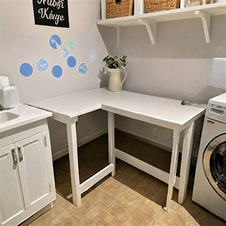 l shaped table to maximize laundry space