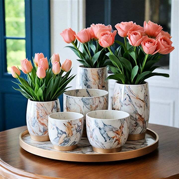 stunning marbled ceramic centerpieces