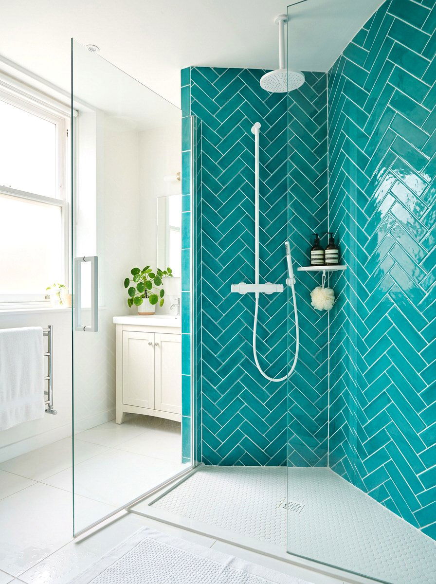 Teal Subway Tile - 30 seaside bathroom ideas